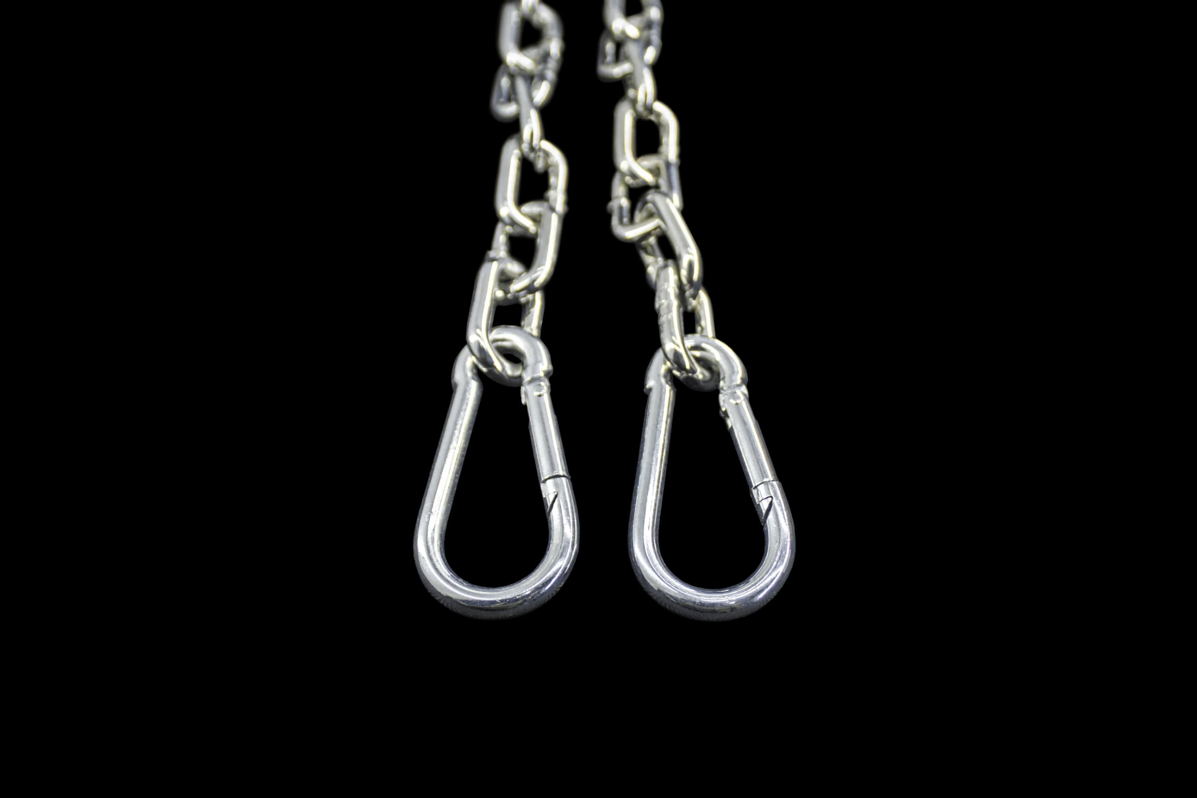 Rantai Tebal dan Carabiner Besar untuk Keamanan